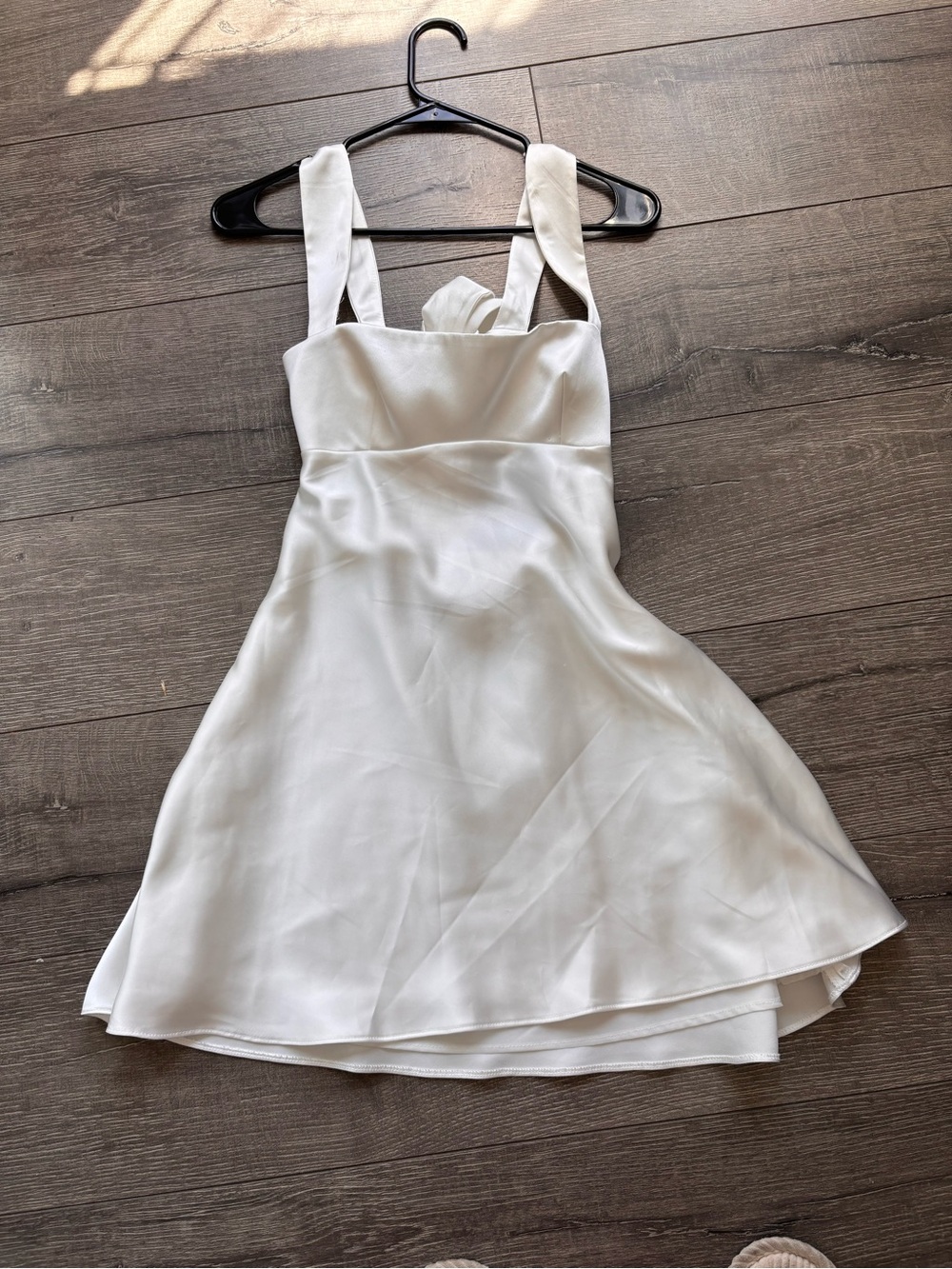 White Sleeveless Fit-and-Flare Dress Satin Zara